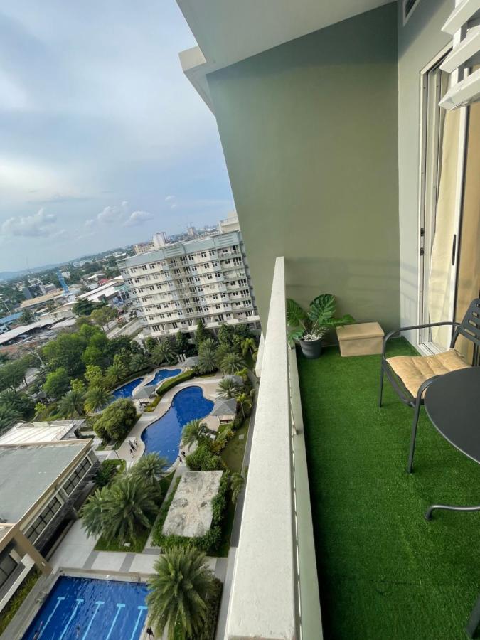 Verdon Parc Condo Davao Bagian luar foto